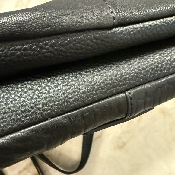 Vince Camuto Keliz Leather Shoulder Bag NWT - Picture 13 of 15